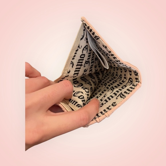 Juicy Couture Nude Pink Wallet Blush Rhinestone Logo Heart Keychain Y2K Barbie - Picture 3 of 12